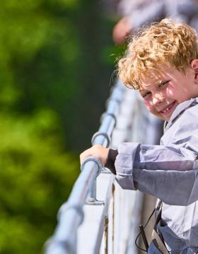 Take a walk on the 60-metre high bridge and watch the ships sail under it. You might even spot a porpoise. Spend an active family holiday at LEGOLAND® Billund Resort and come home with your backpack filled with nature experiences.